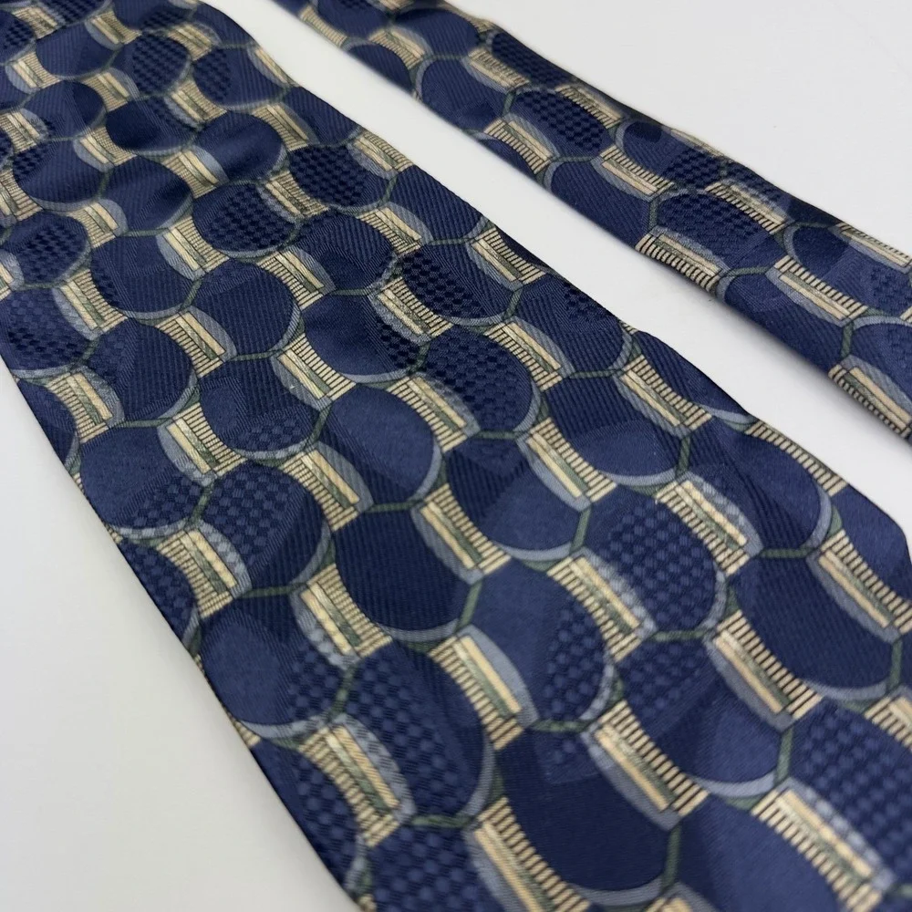 Stafford Made in Italy 100% Silk Navy Blue Gold Geometric Wide Necktie 3.75x57